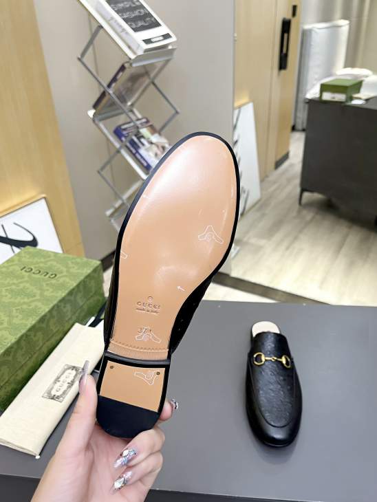 Picture of Gucci Slippers _SKUGuccisz35-41mnf03422071